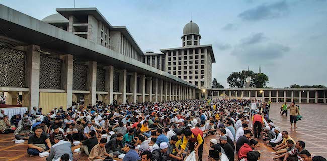 Suasana berbuka puasa di Masjid Istiqlal - katalogue.id